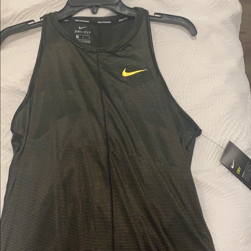 Nike Dri-fit black top